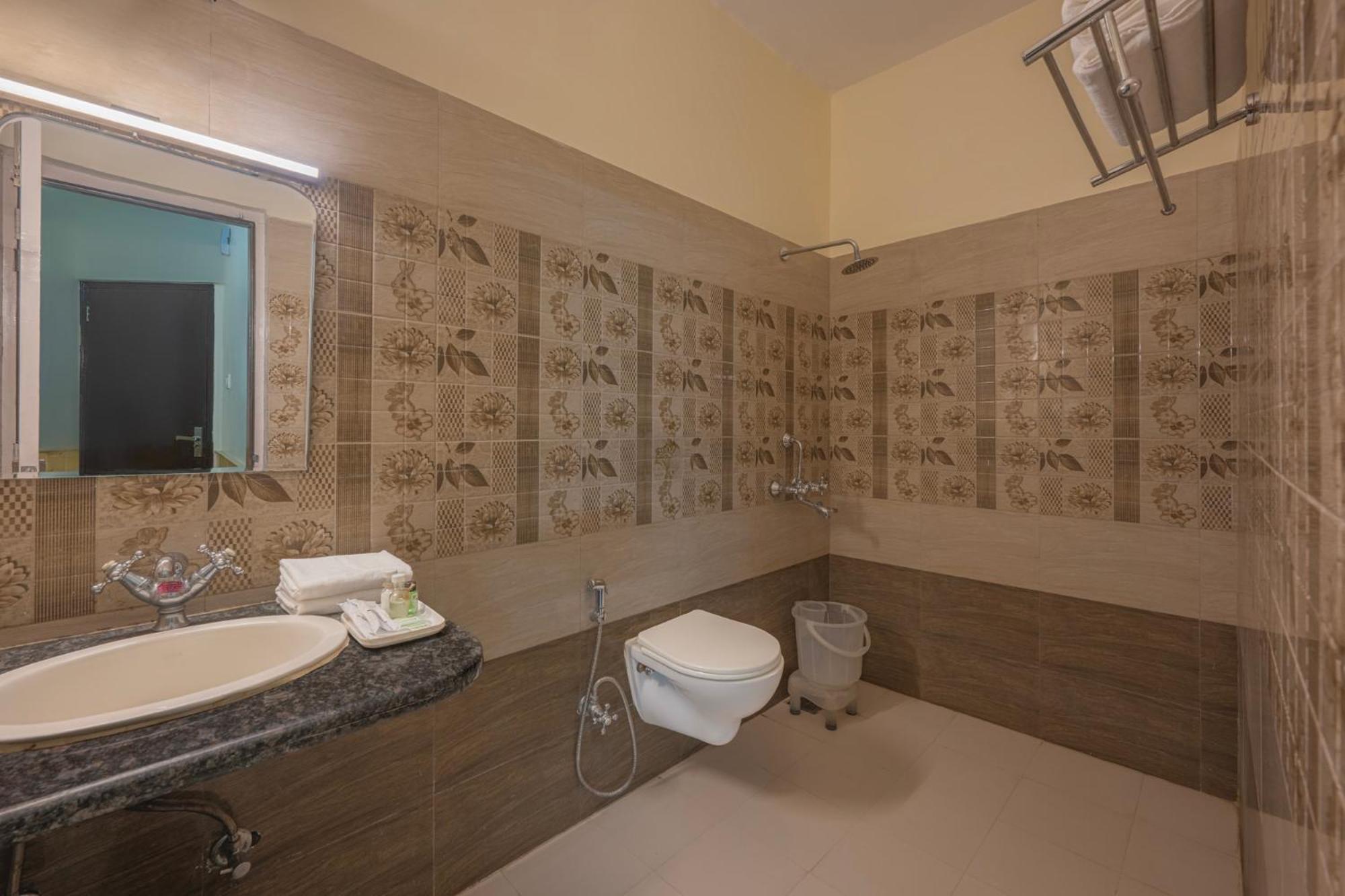 Aparthotel Seven Hills Shimla Exterior foto